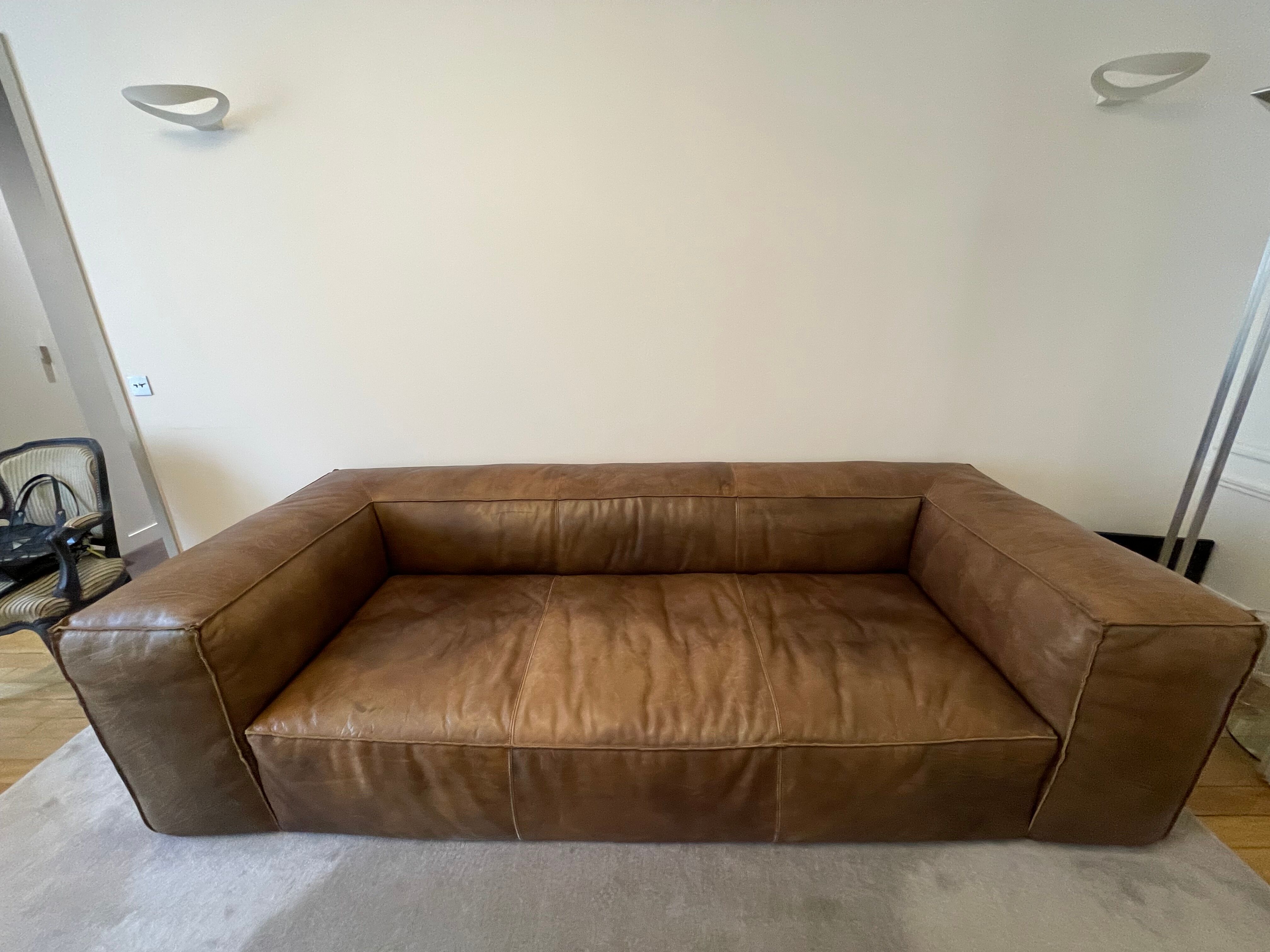 Scruffy 3-seater leather sofa, the Red Cedar