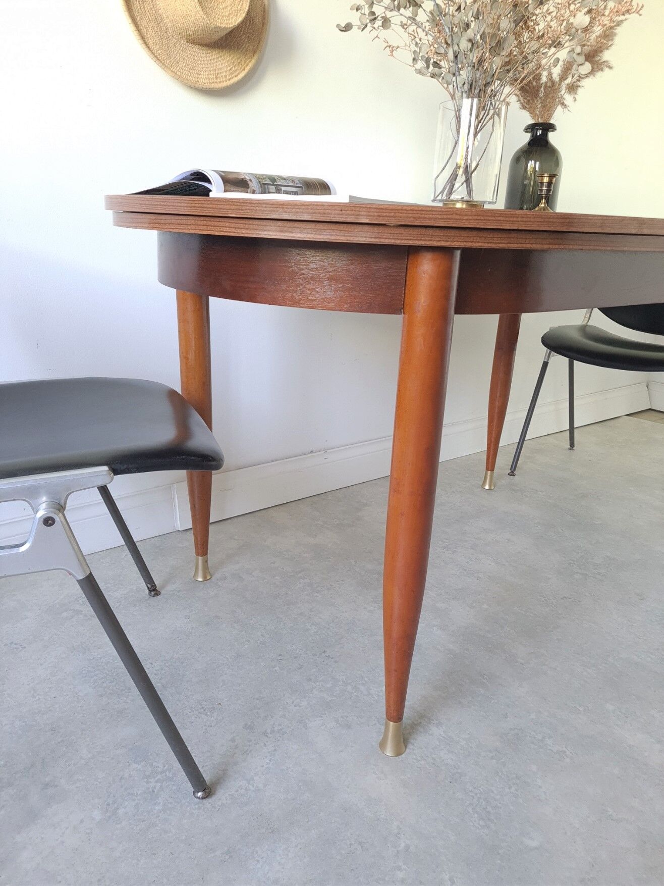 Table scandinave à rallonges