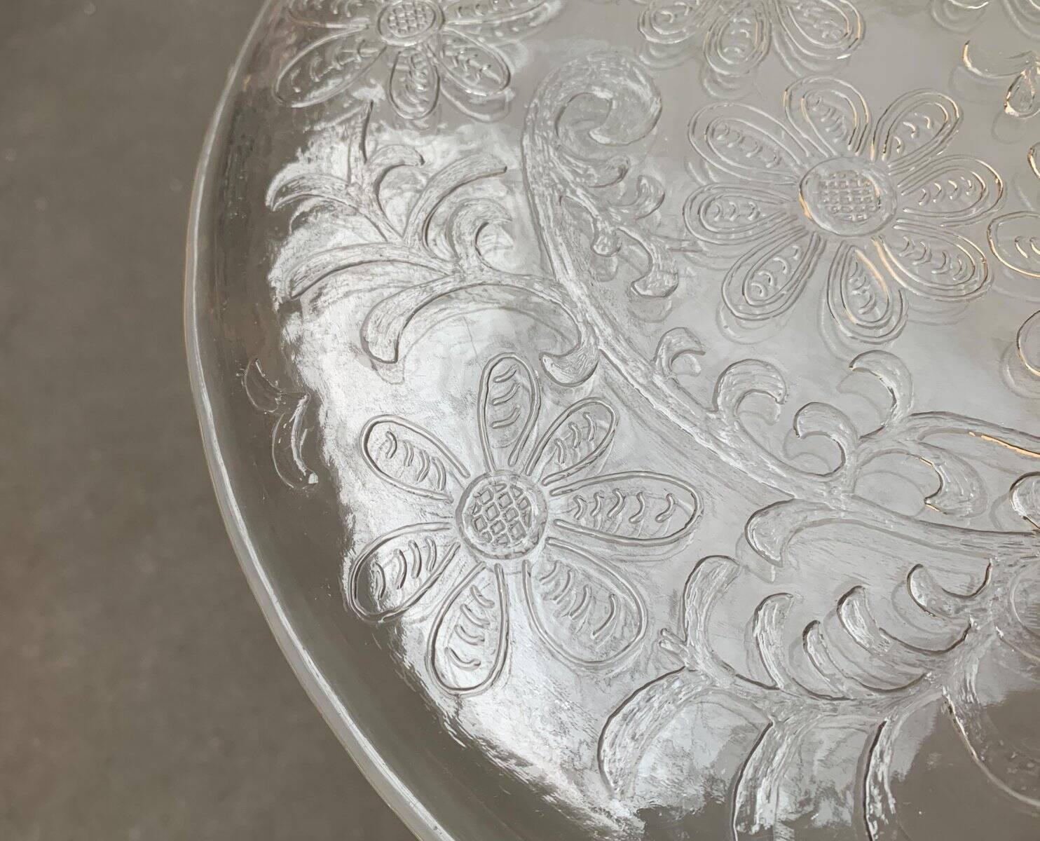 Large Finnish glass plate from the mid-century by Humppila.