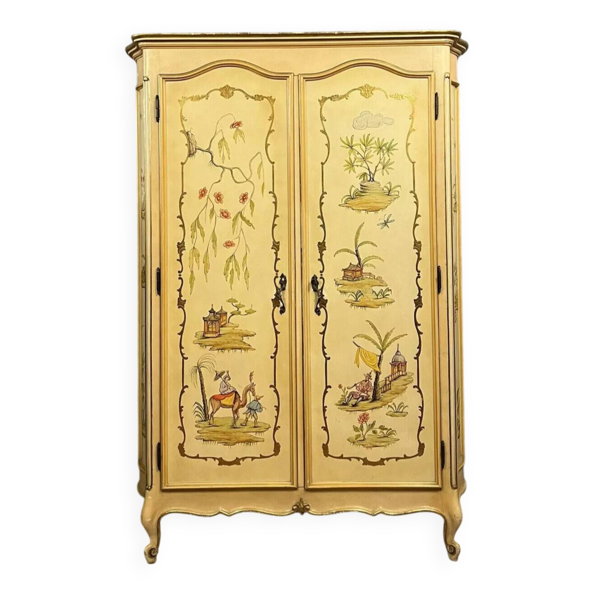 Armoire Vénitienne galbée a décors Chinois vers 1900