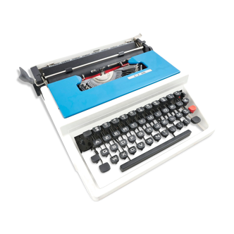 Underwood 315 vintage blue typewriter