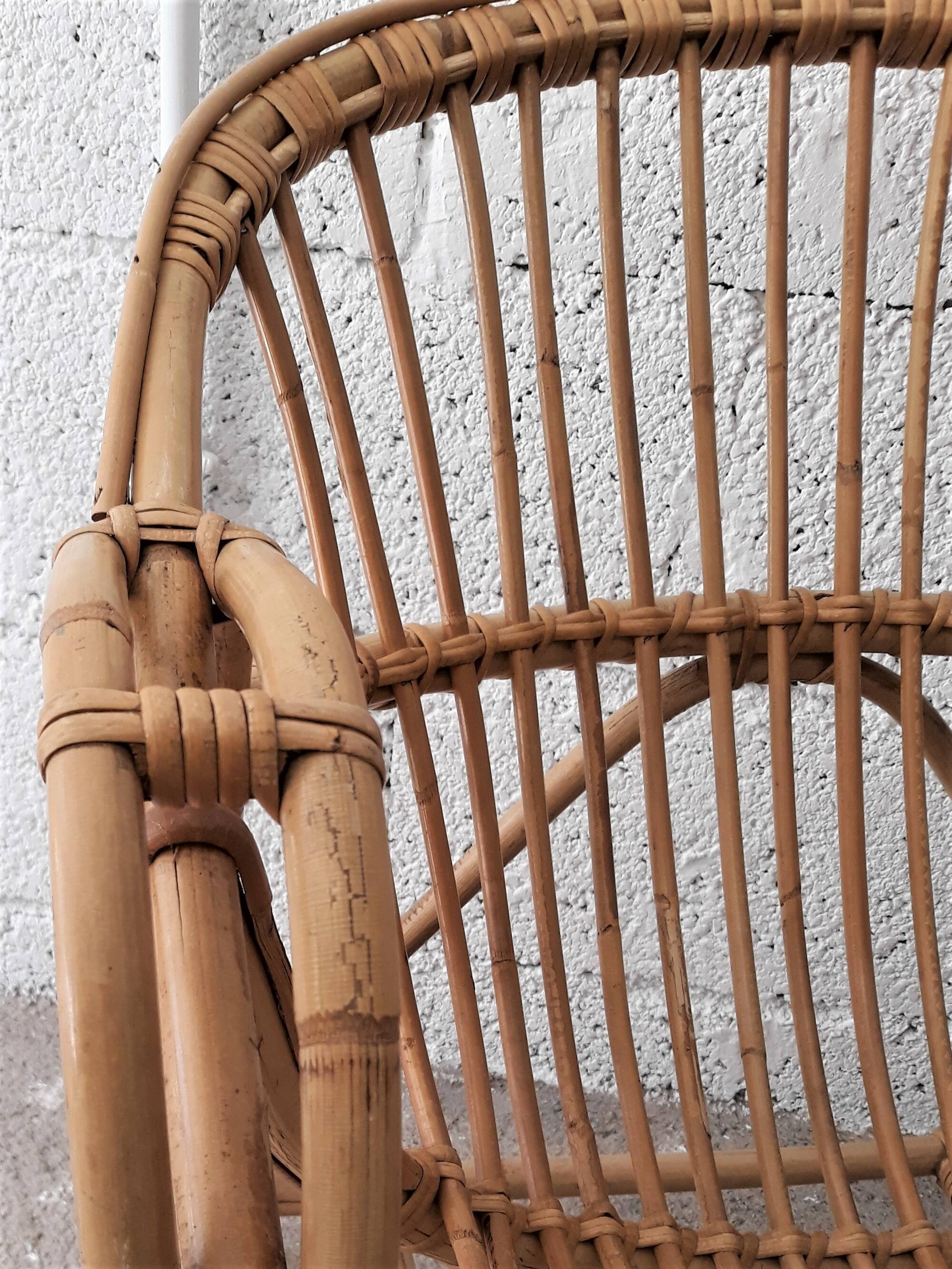Pair of Shell-shaped Rotin chairs