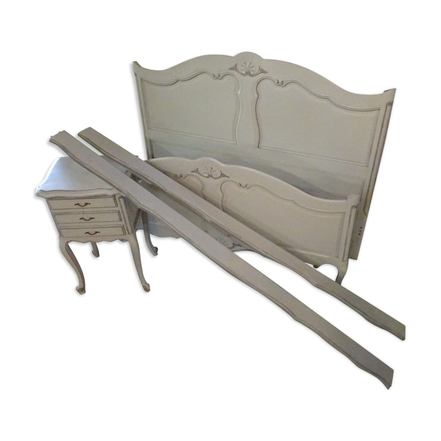 Bed wood and his bedside