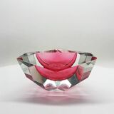 1960s Pink Multifaceted Triangular Ashtray or Catch-all in Murano Glas