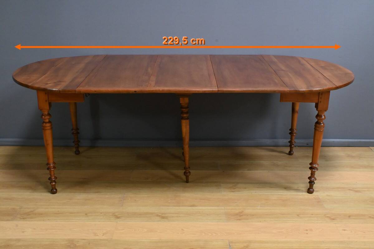 Table for 4 to 10 people with cherry wood extensions, Louis Philippe style – Late 11th century