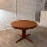 Baumann dining table