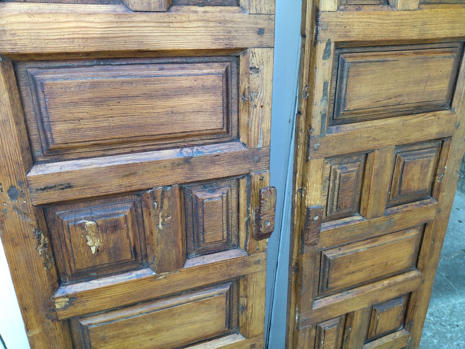 Pair of Spanish box doors XVIIIth