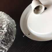 Plafonnier rond en verre bullé  / vintage années 60-70