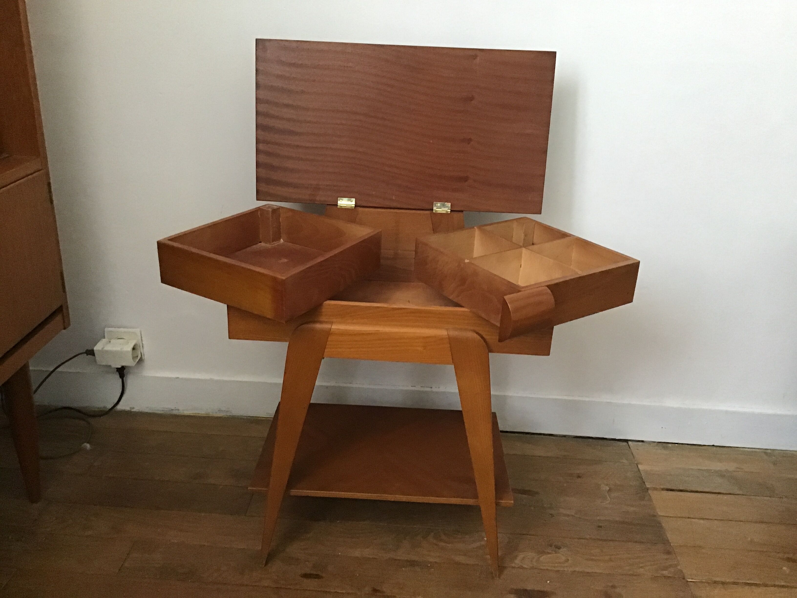 Sewing table