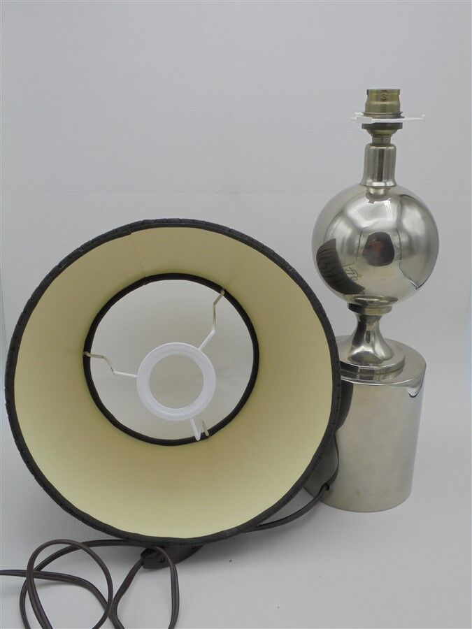 Barbier's signed lamp