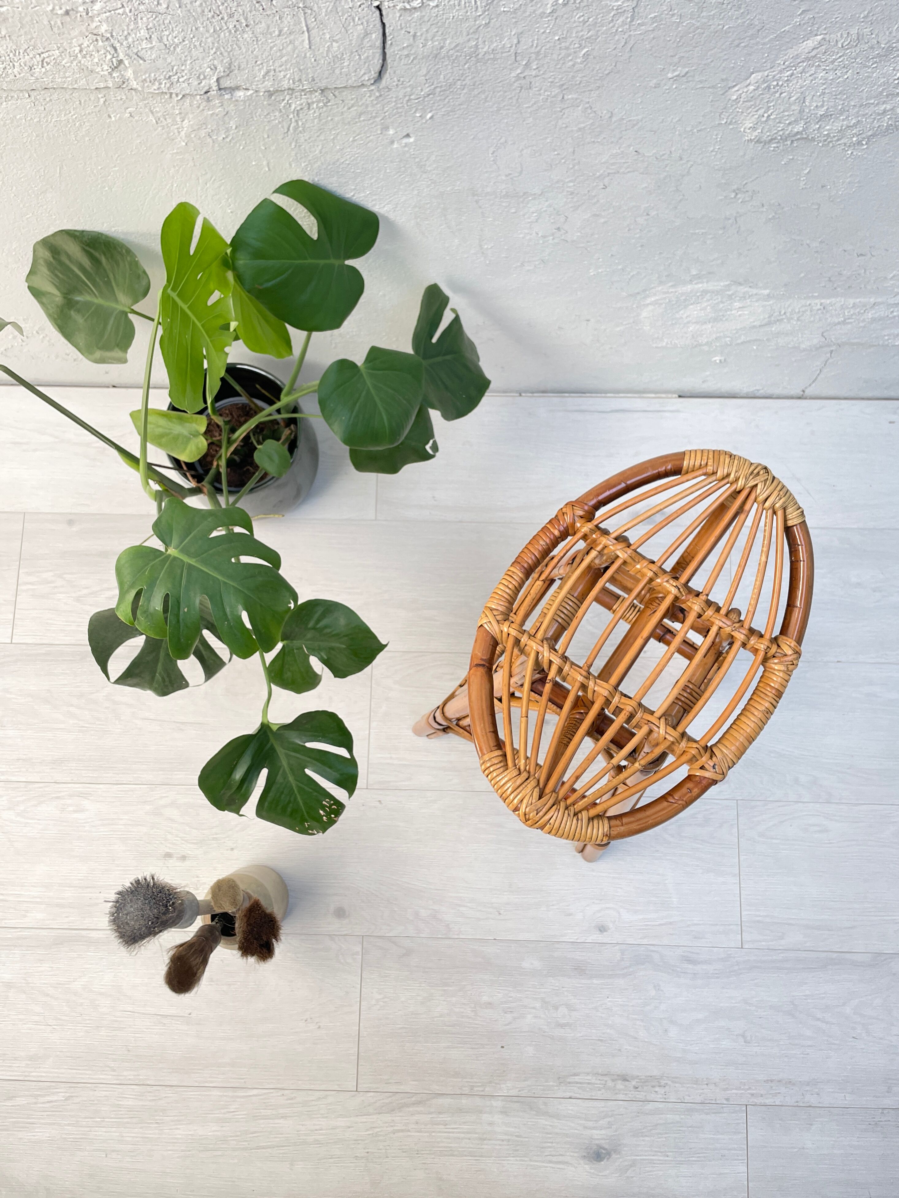 High stool in bamboo and rattan, circa 1960.
