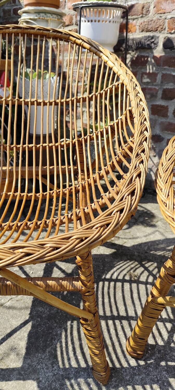 Pair of wicker armchairs