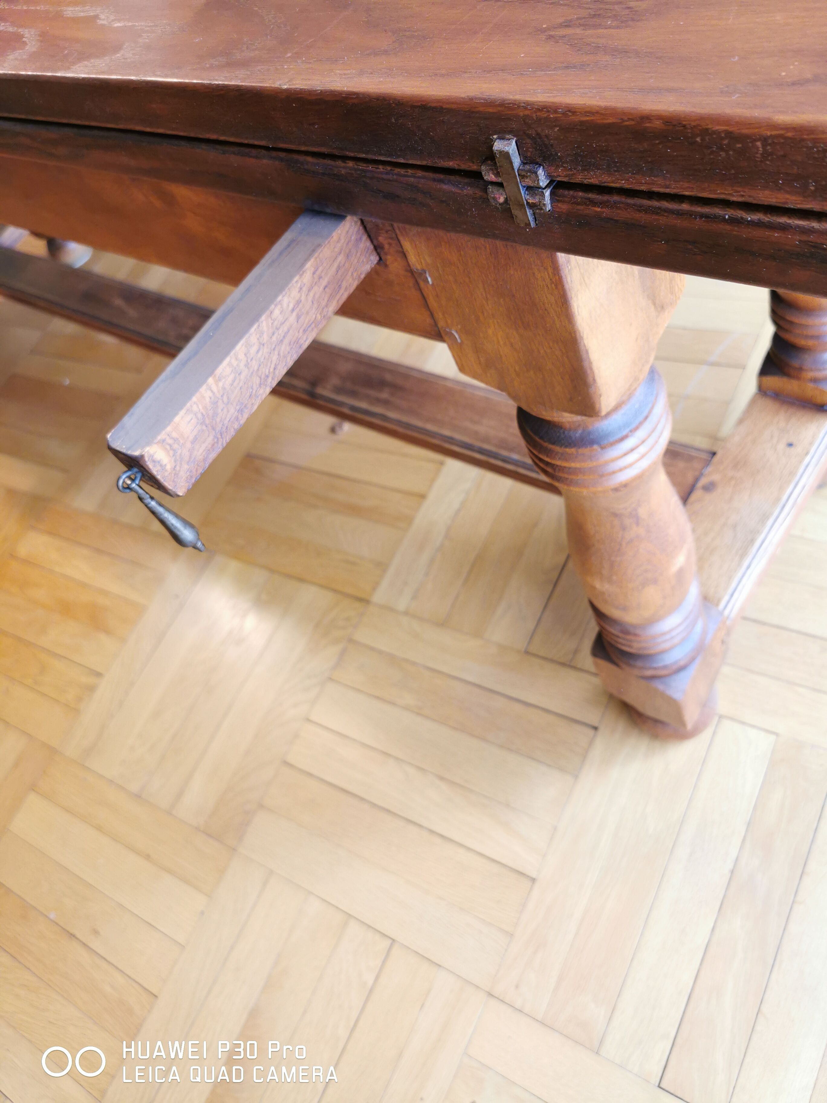 Long foldable tray farm table