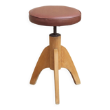 Adjustable piano stool