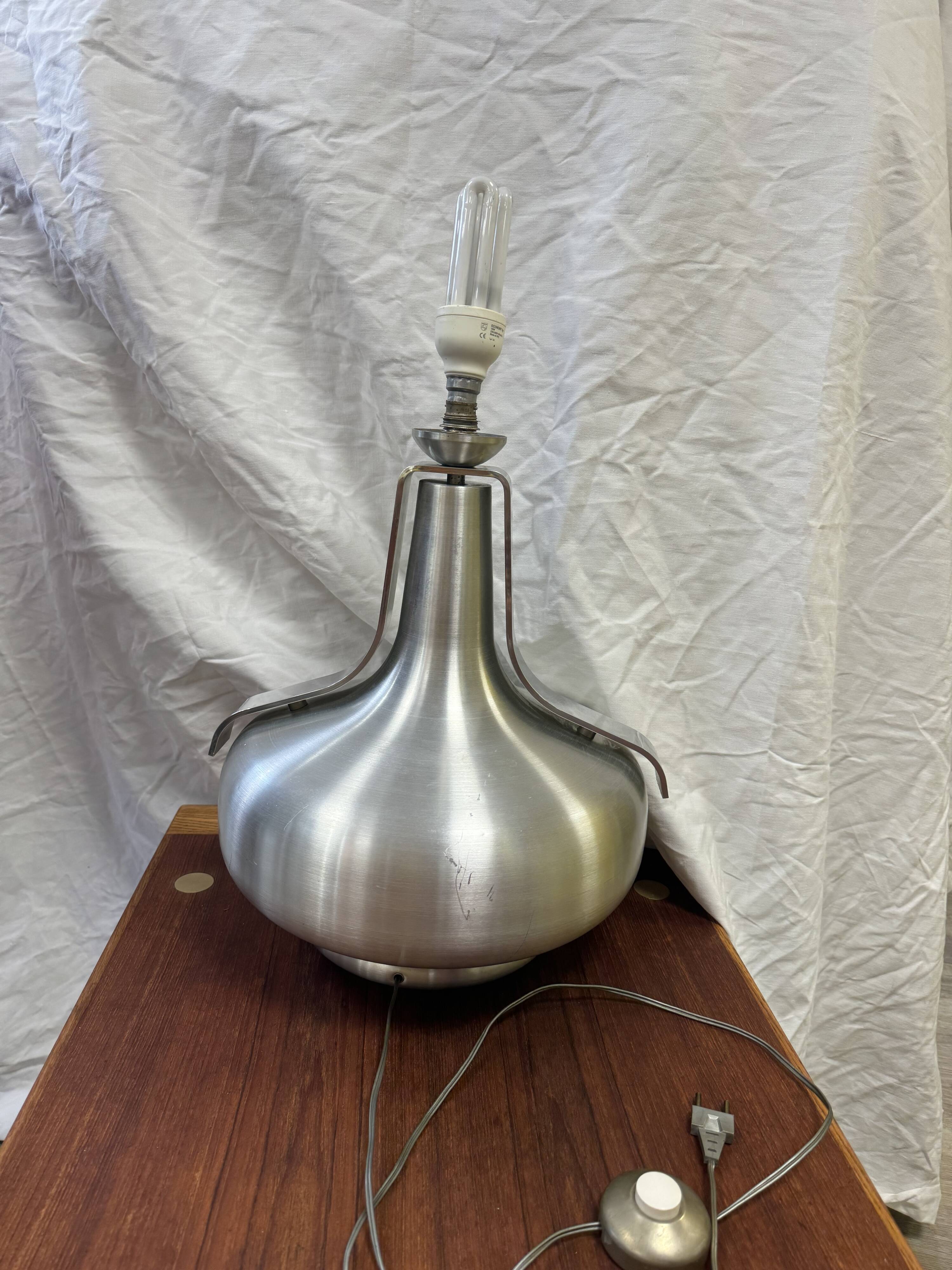 Vintage 70s silver lamp