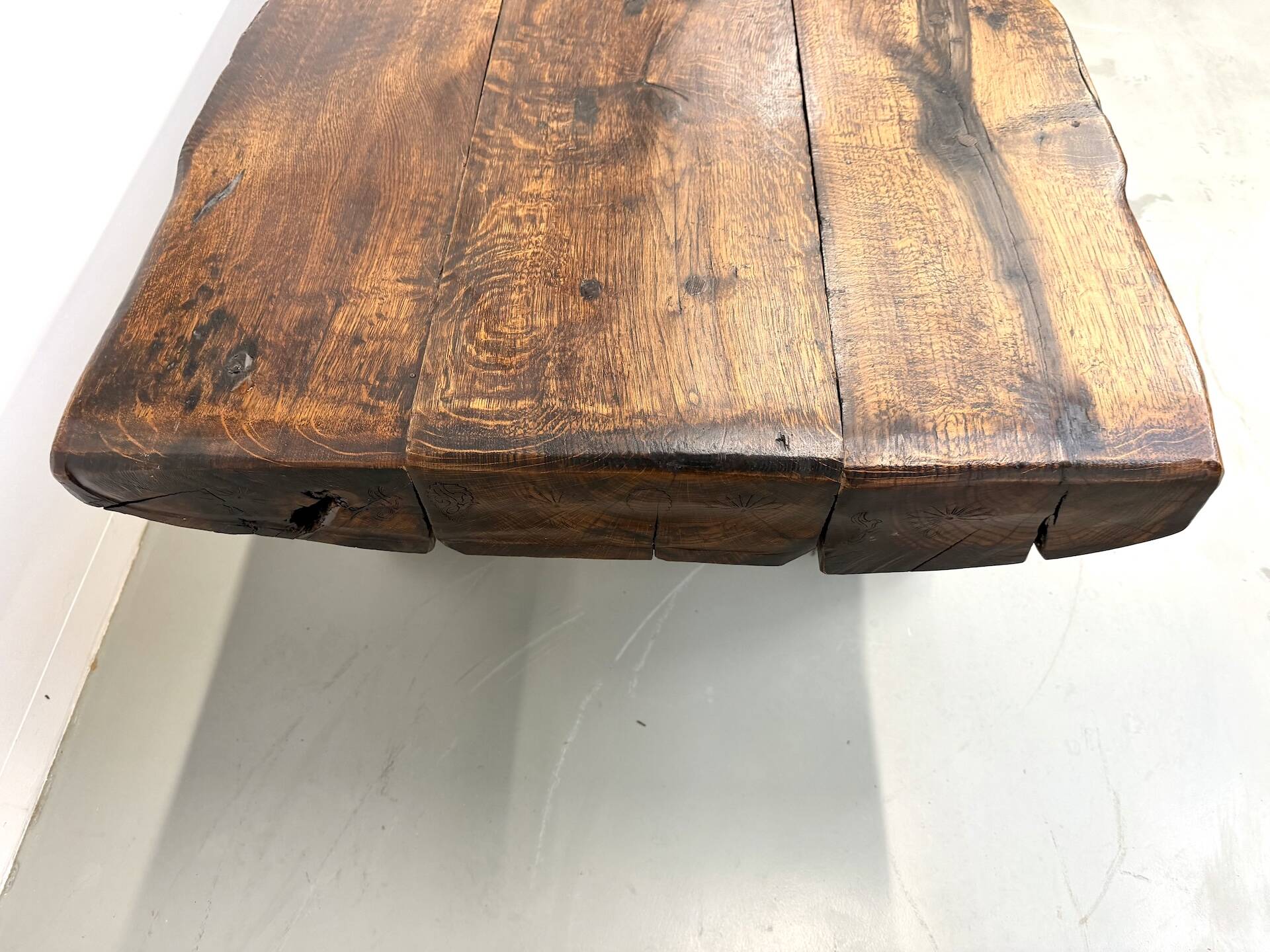 Table Brutaliste en Chêne Massif, Art Populaire (Vers 1900)