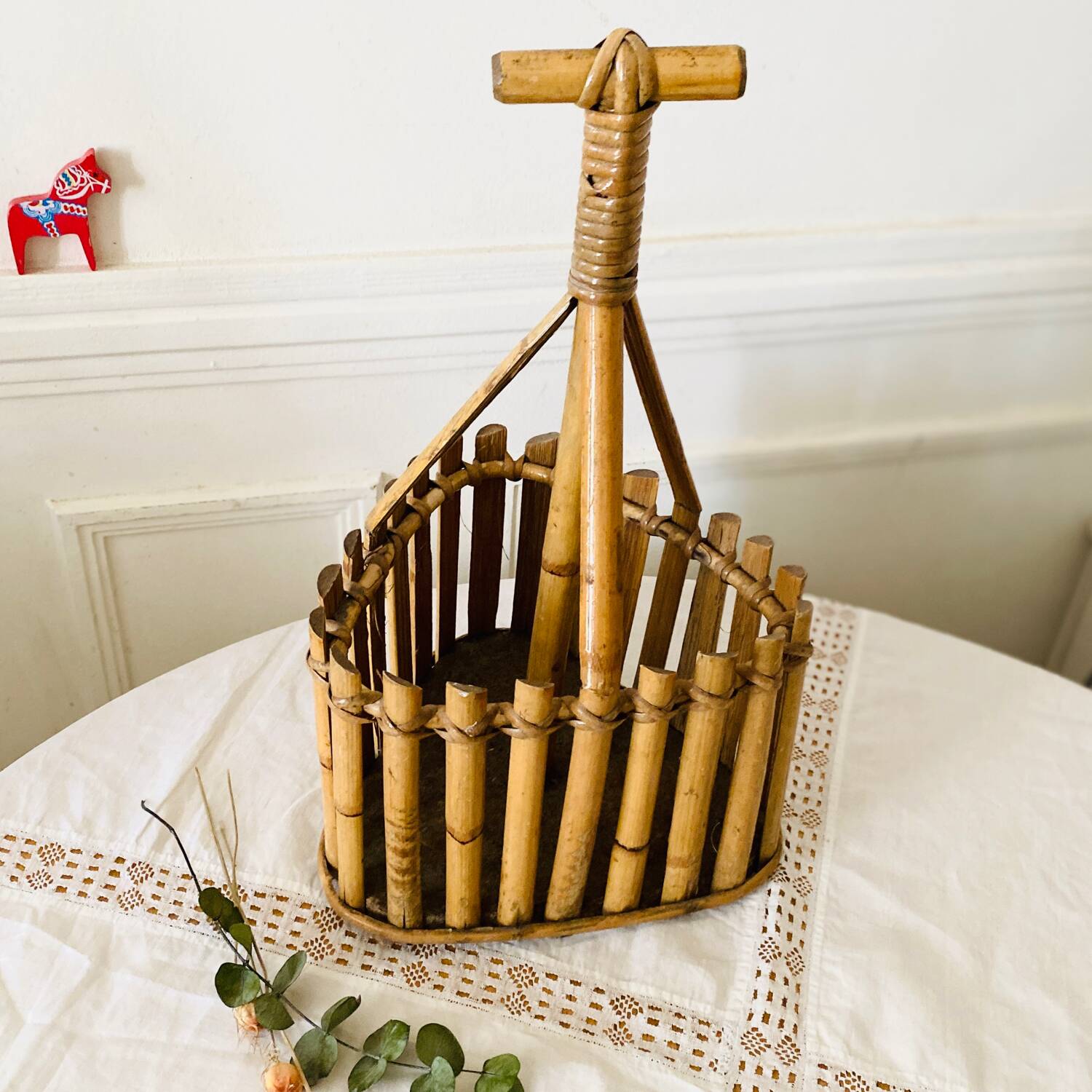 Bamboo rattan bottle holder