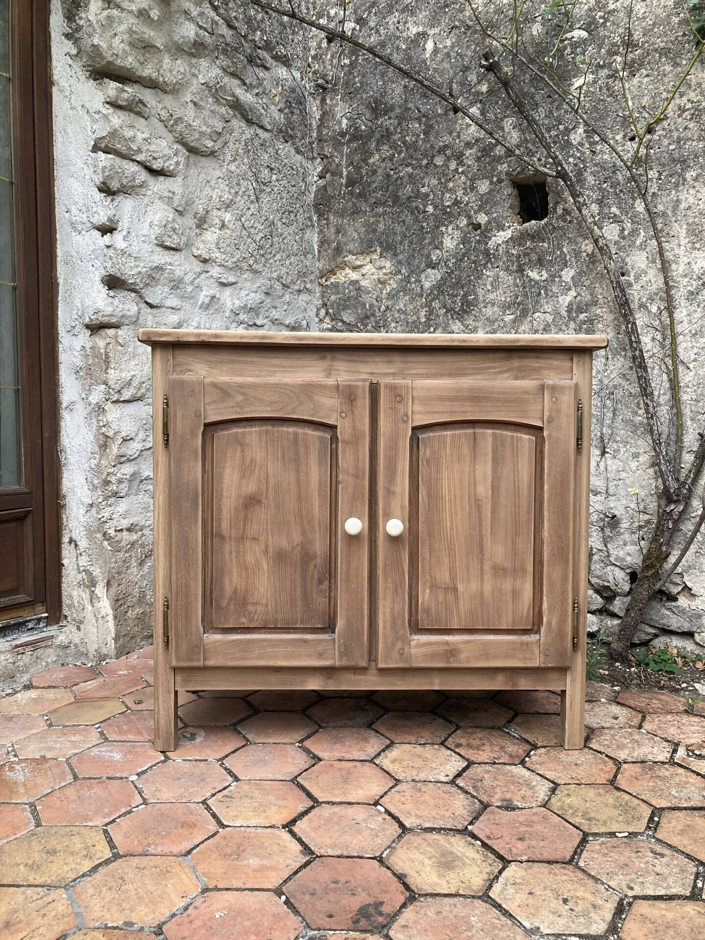 Petit buffet ancien en bois 