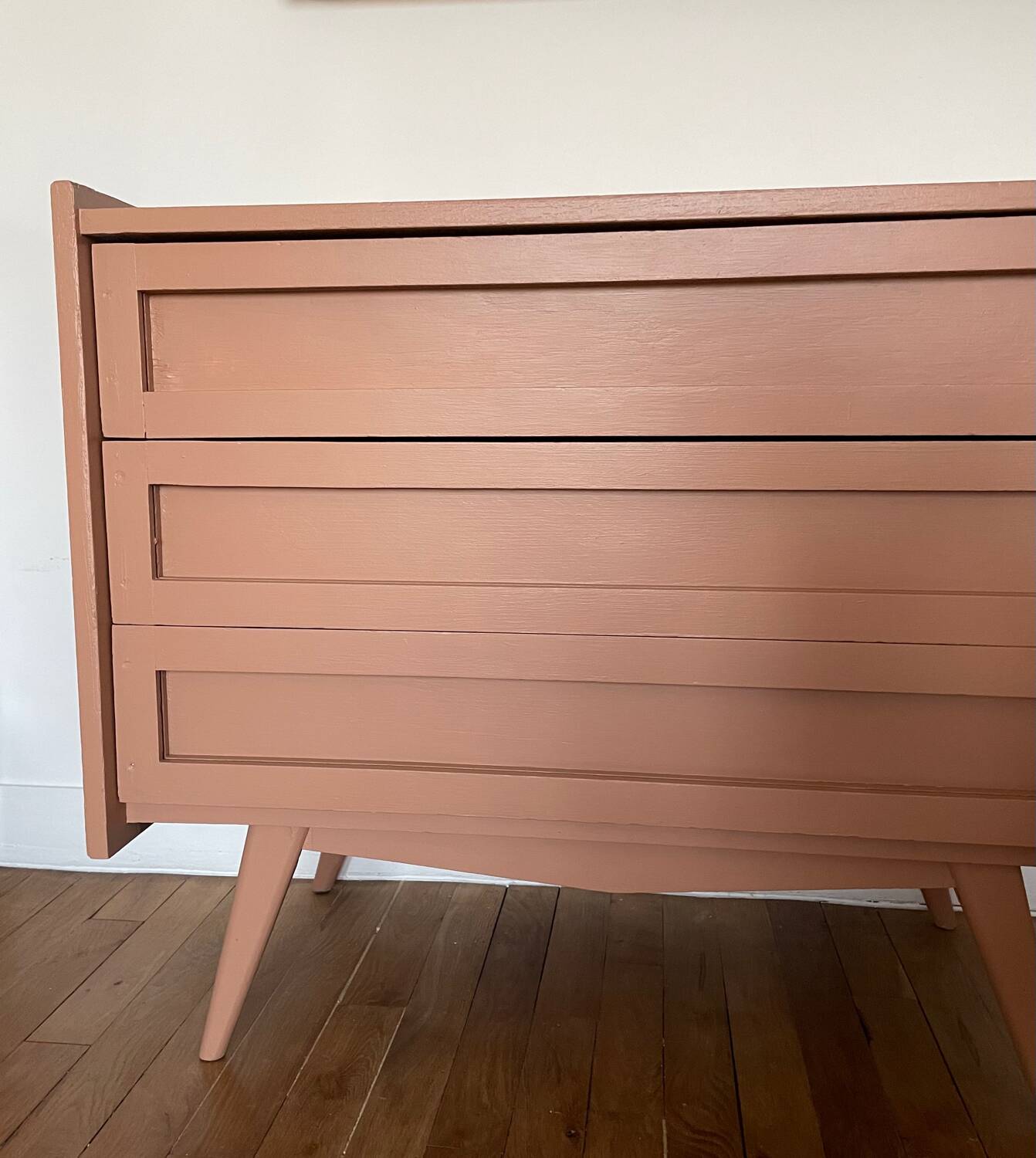 Commode vintage pieds compas