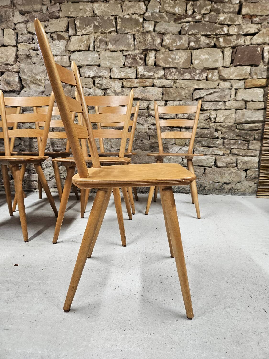 Lot of 8 country bistro chairs 1970