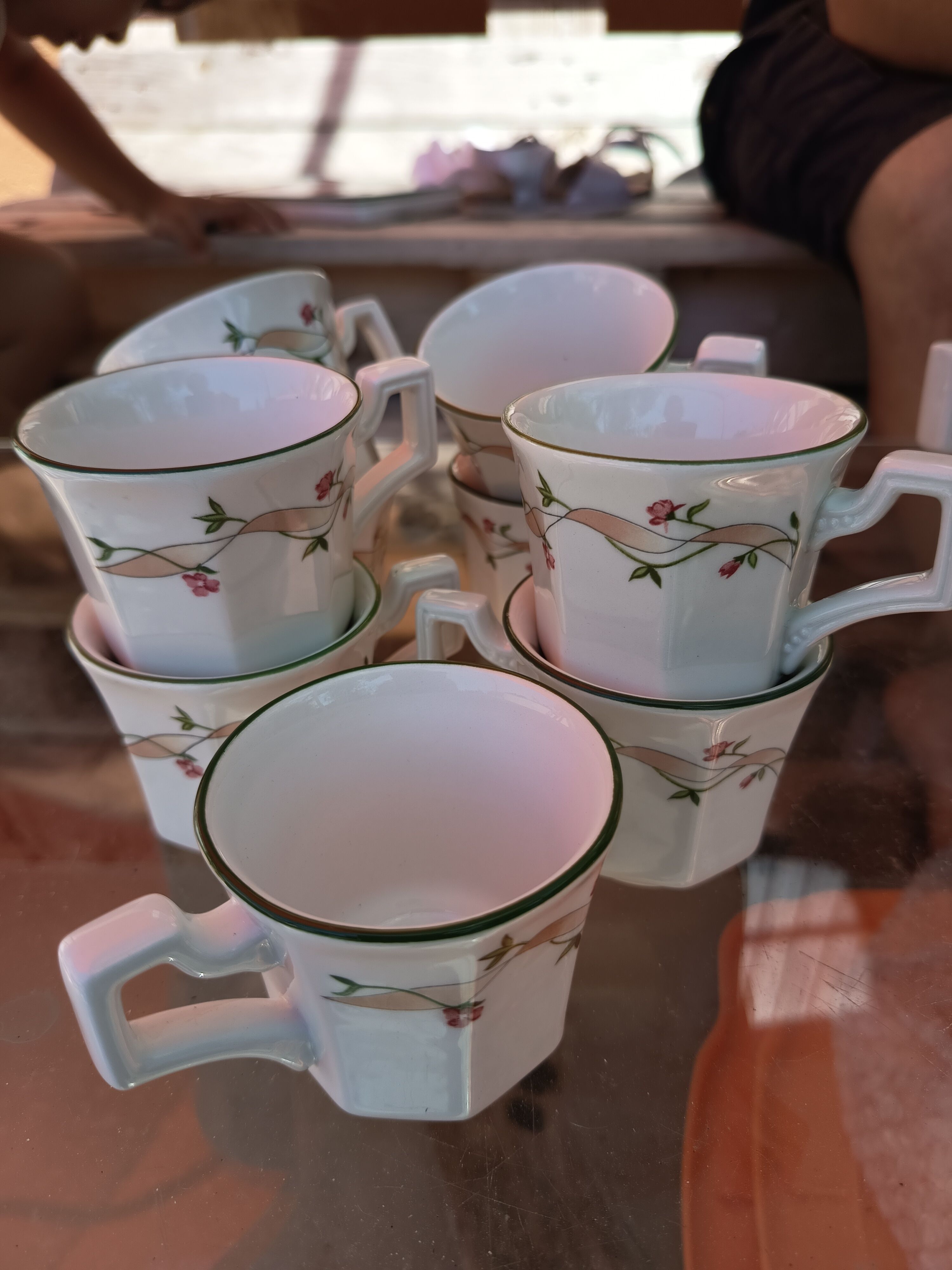 9 tasses a café Johnson Brother