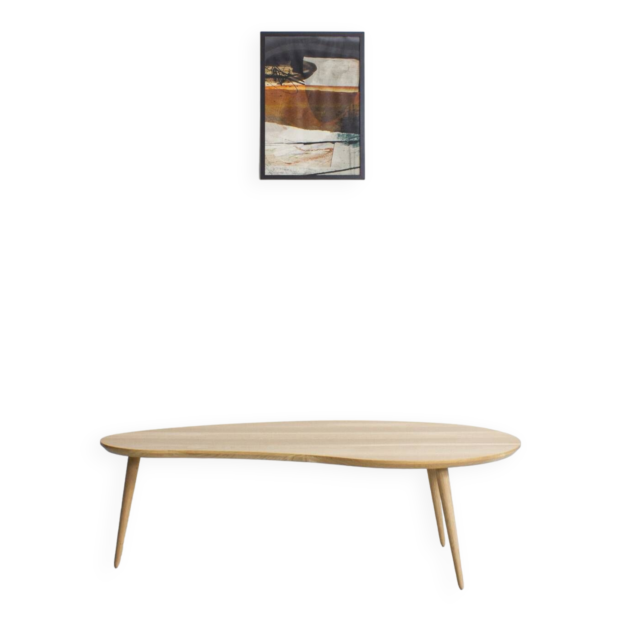 Bean-shaped coffee table in solid local oak (140x90cm)