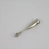 Acanthus-leaf sugar pinch in solid silver acanthus leaf