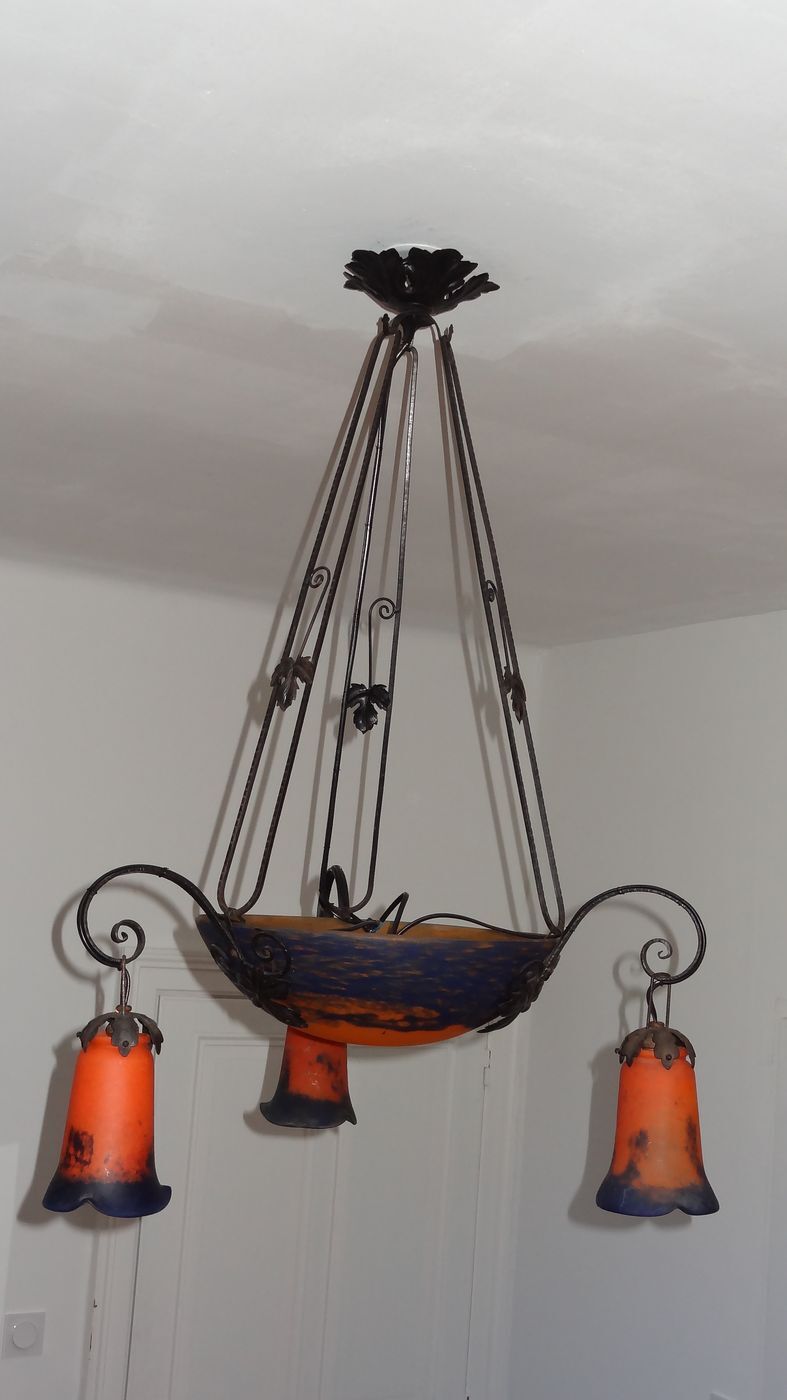 Art Deco Lustre Noverdy France in beaten iron