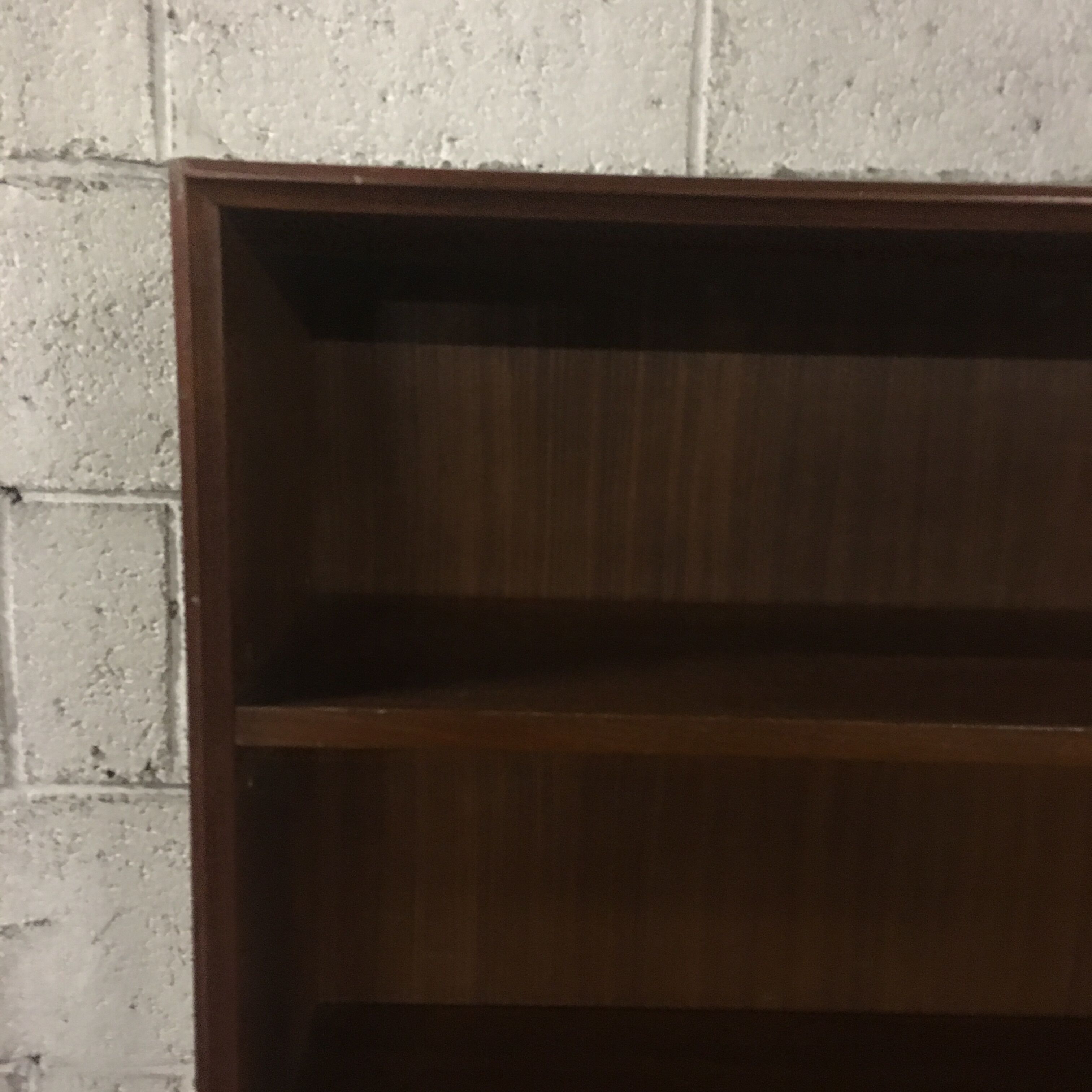 Library Scandinavian bibus