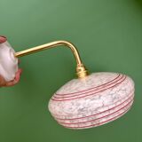 Applique coudée abat-jour vintage en verre de clichy blanc liserés rouges