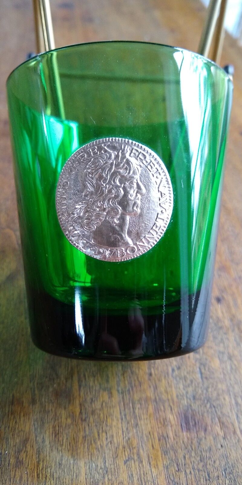 3 green aperitif glasses with medallion portrait of the kings of france dubonnet