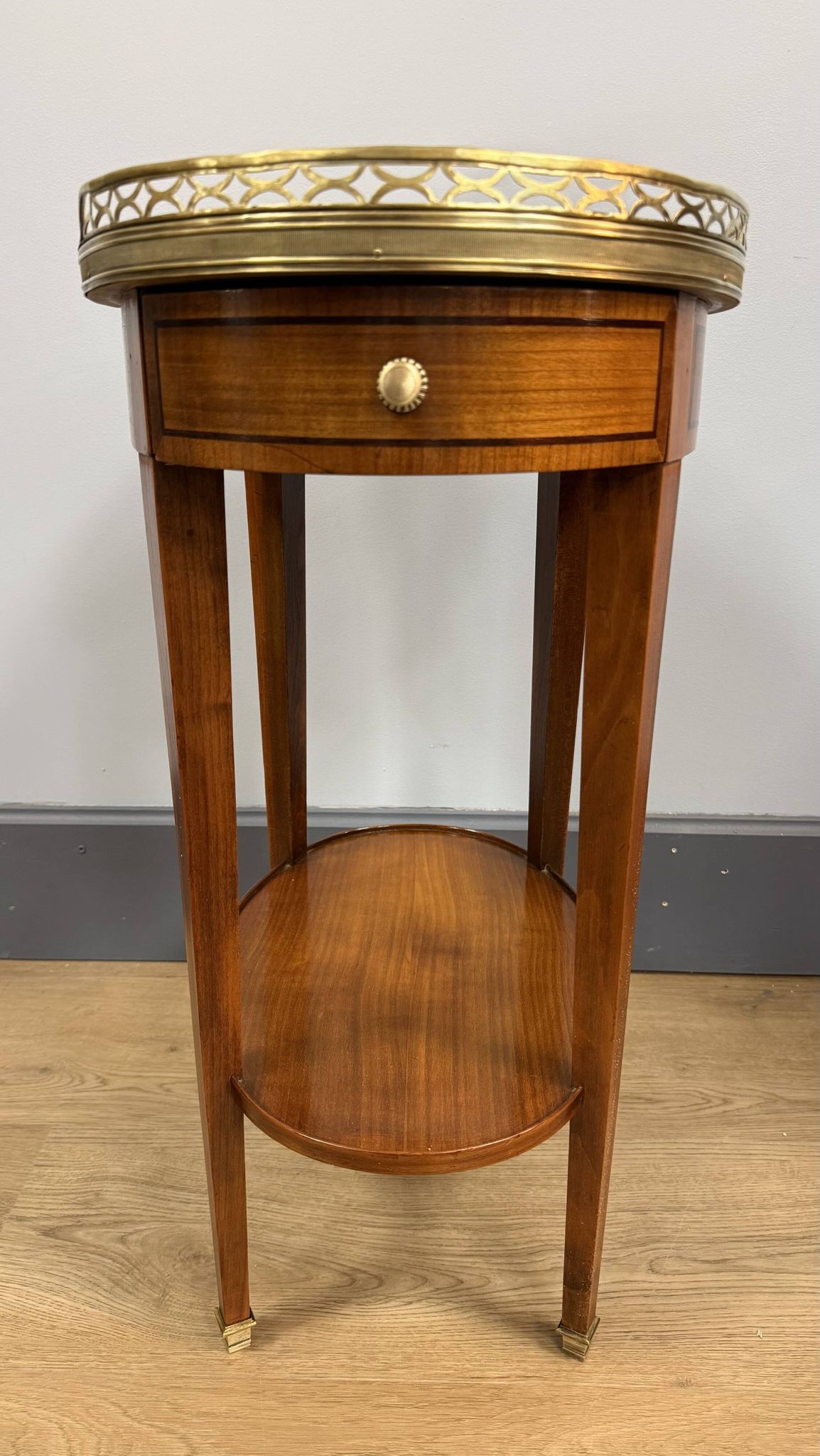 Table bouillotte de forme ovale