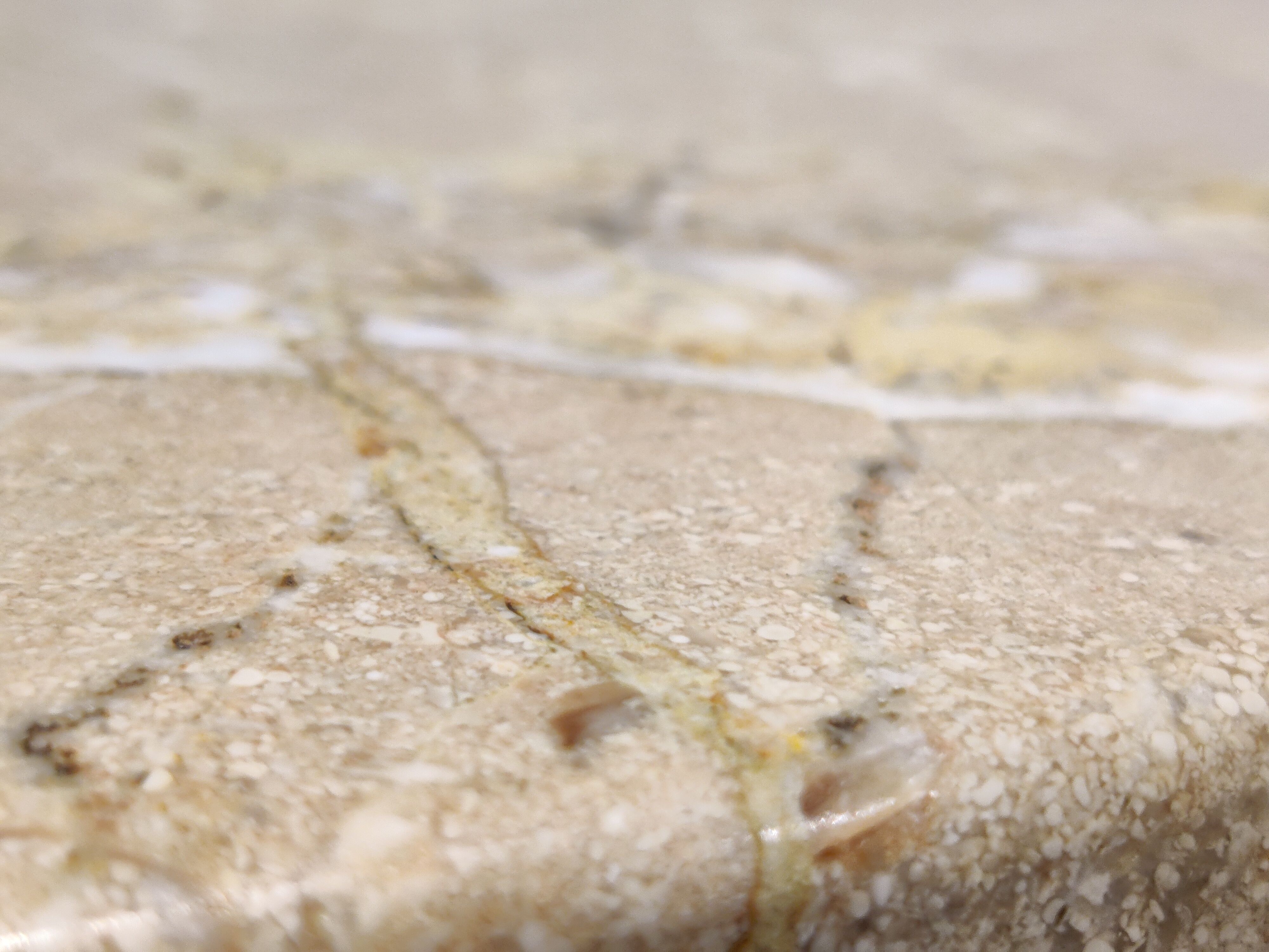 Round italian marble dining table 1970s