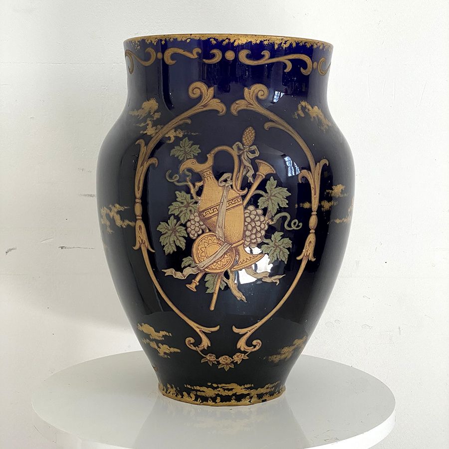 Vase HD and Faience Co. of Choisy the King