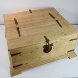 Coffee table chest