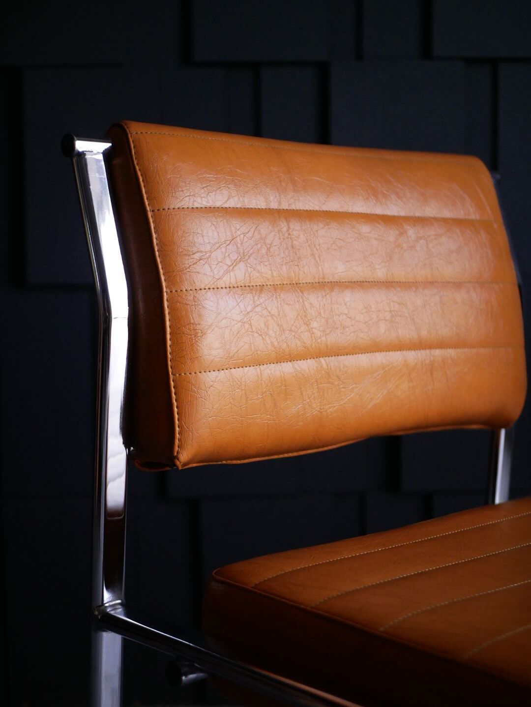 Pair of 70s design chairs