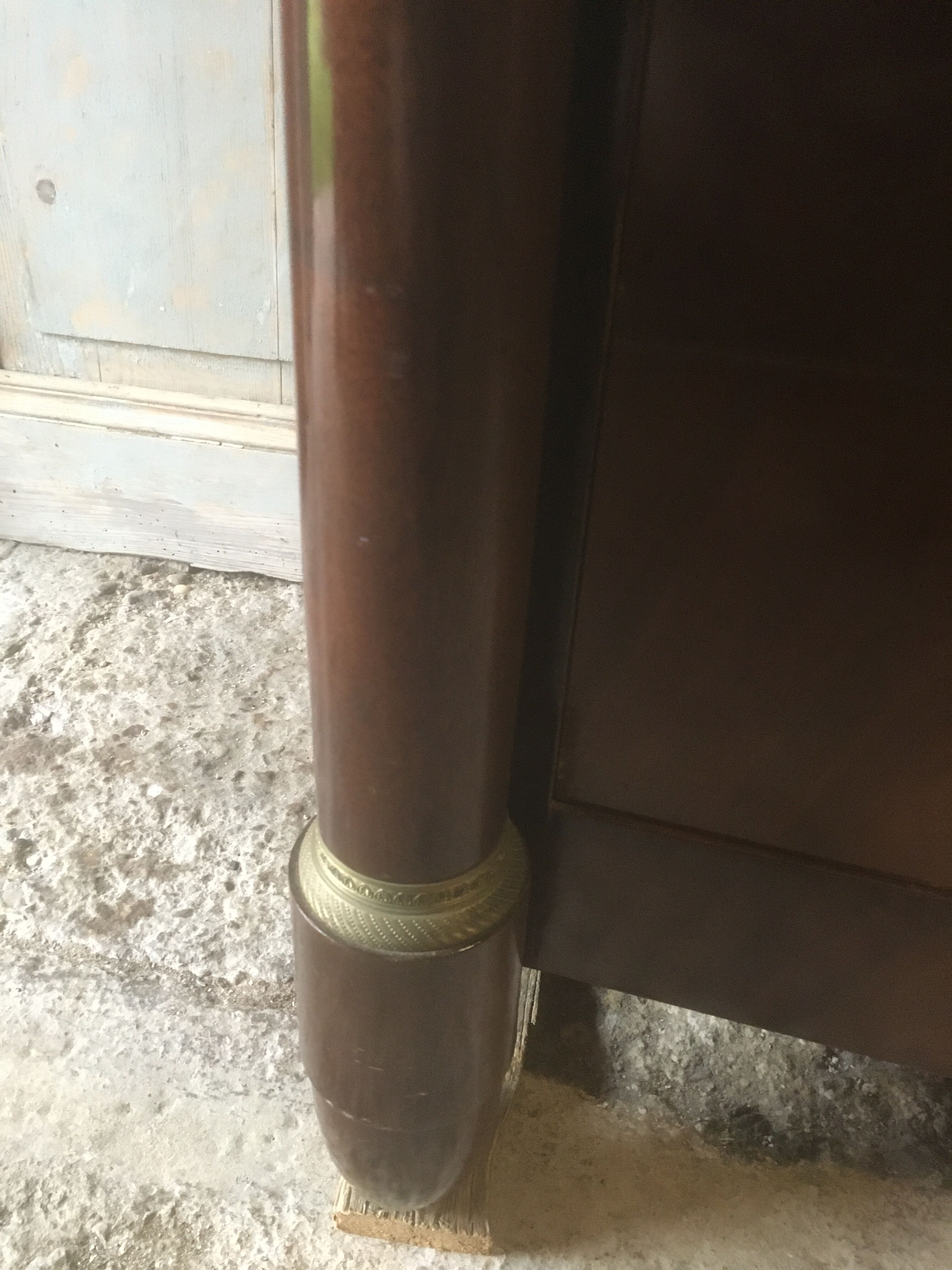 Commode style empire en palissandre