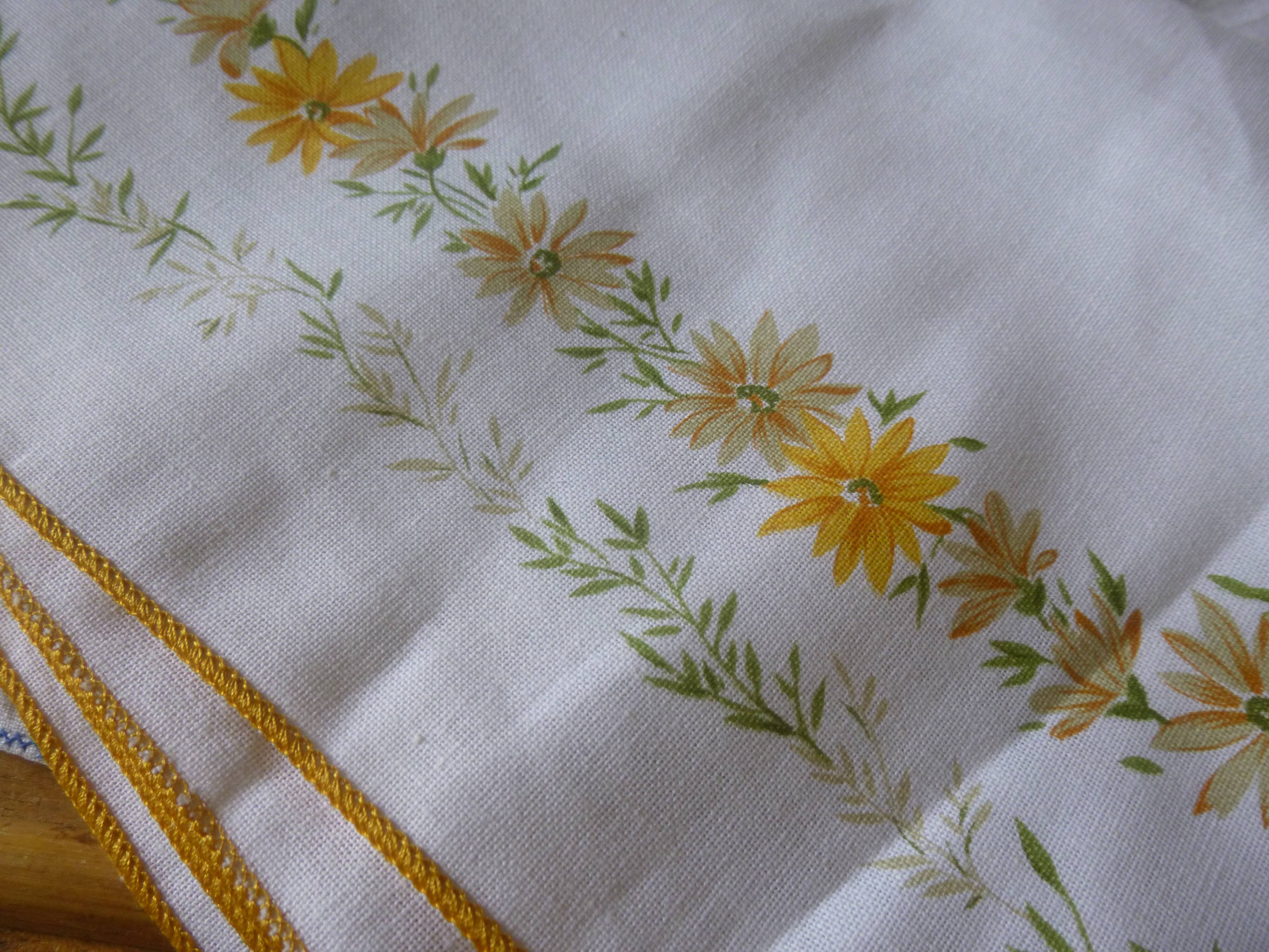 Tablecloth and napkins