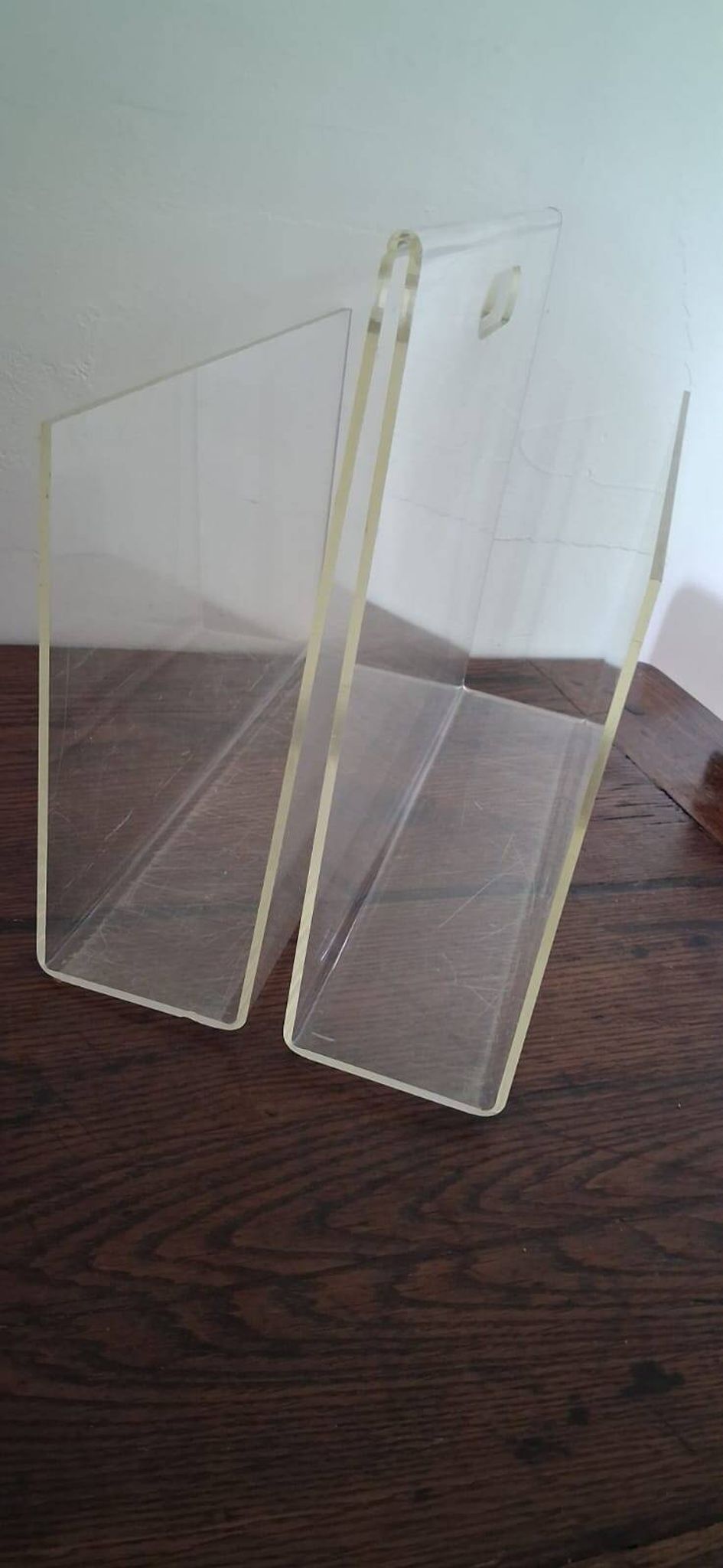 Porte-revues vintage en plexis-glace transparent années 1970