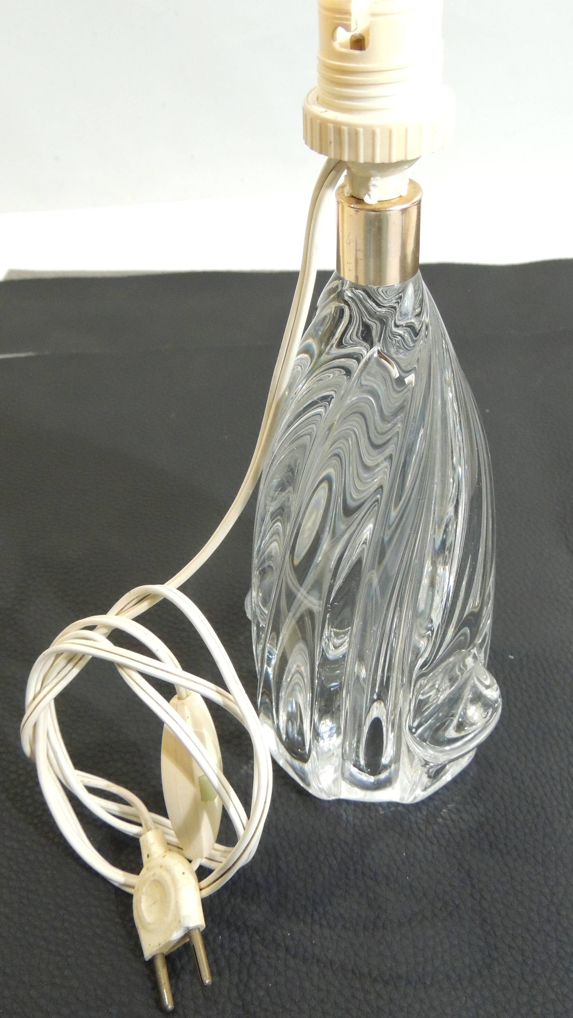 Vintage crystal lamp from the 70s – sculpted base – small table lamp