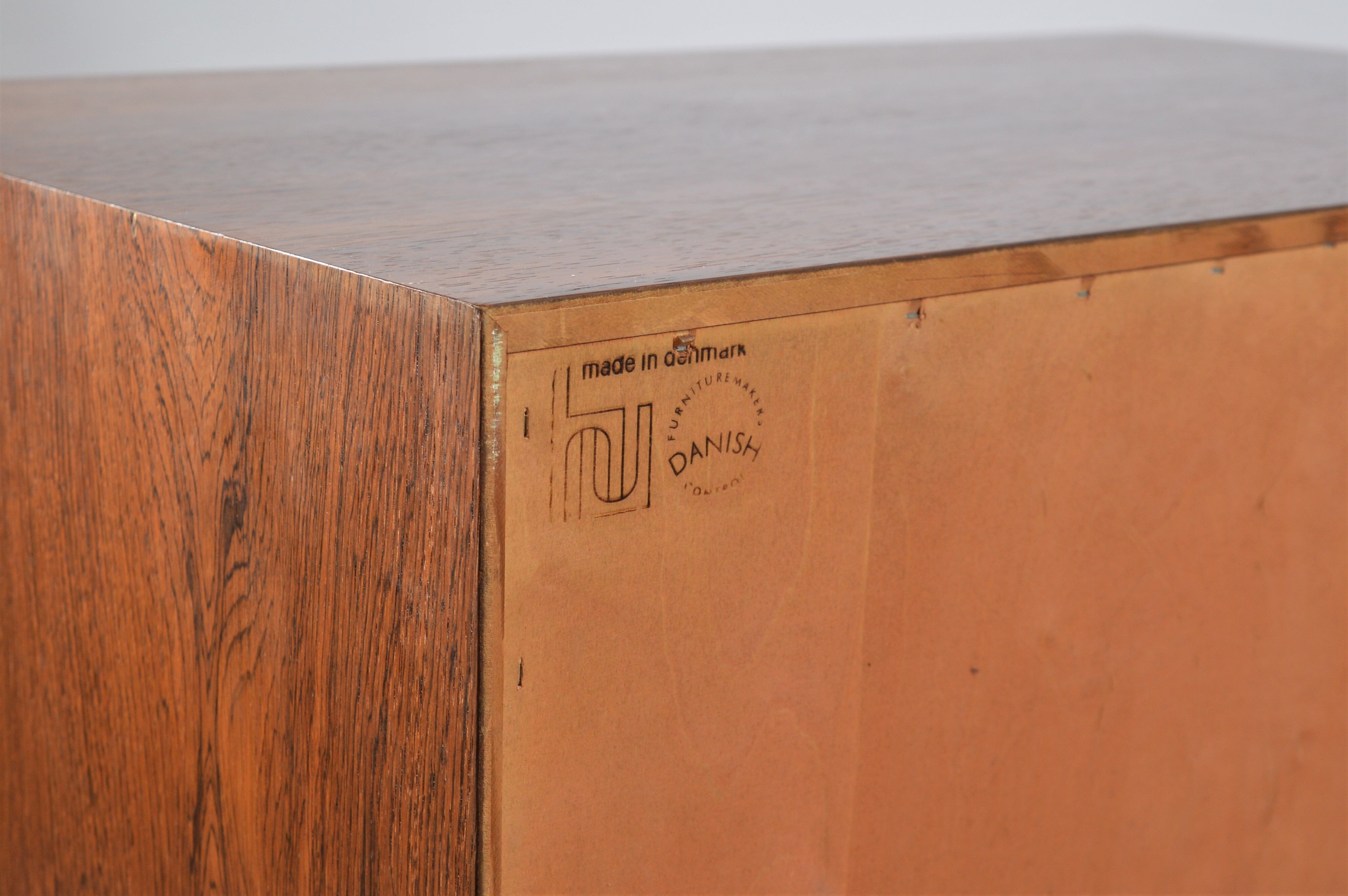 Commode danoise en palissandre du milieu du siècle par P. Hundevad dans les années 1960