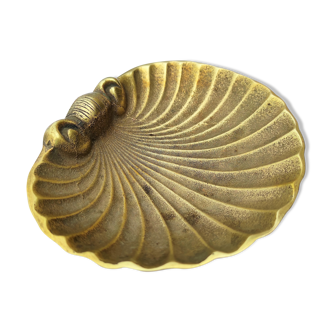 Cendrier or vide poche in the shape of a vintage brass st jacques shell