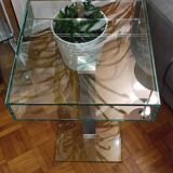 Very beautiful Marais International design pedestal table in 10mm clear glass