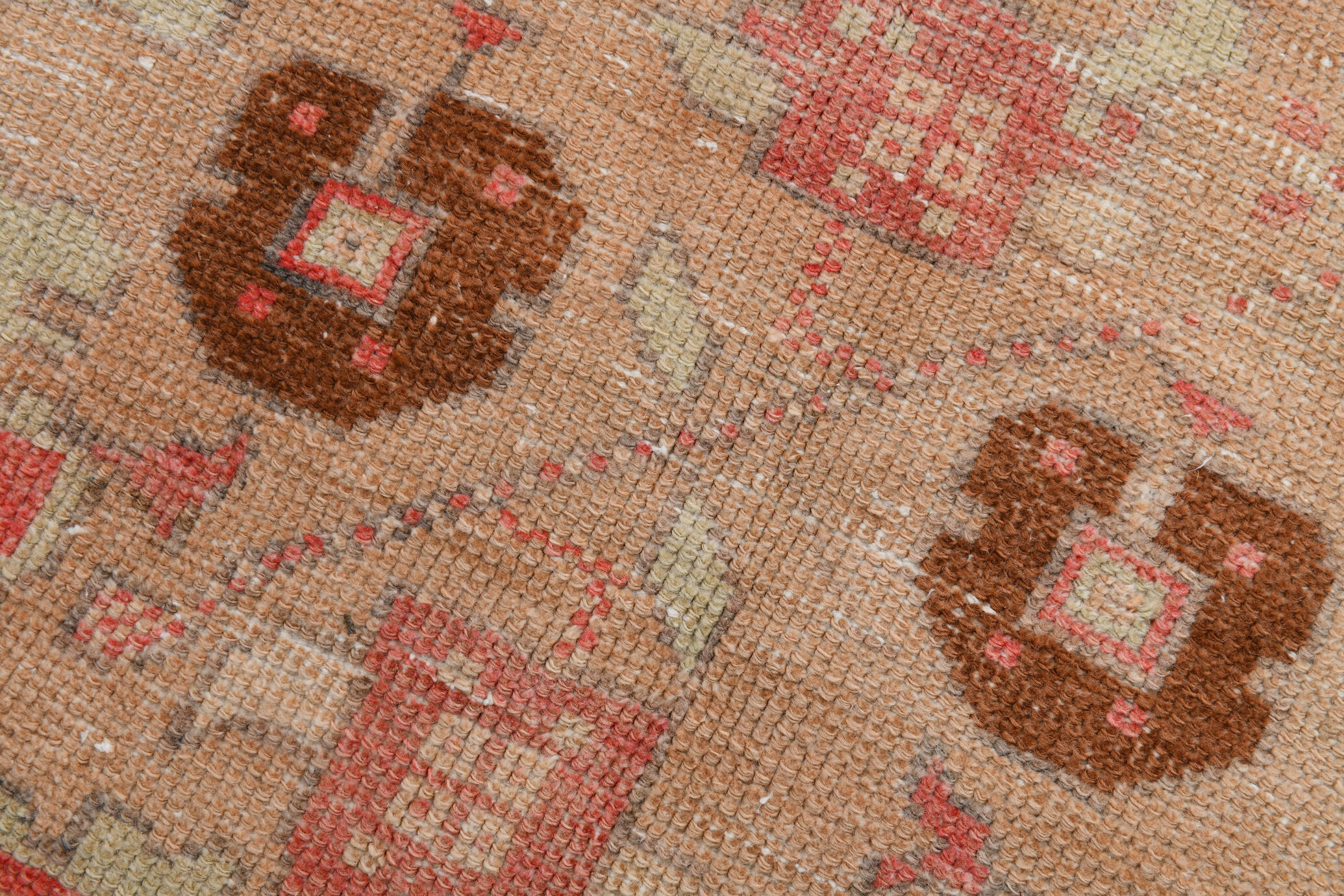 5x9 pale red & tan beige vintage rug 146x279cm