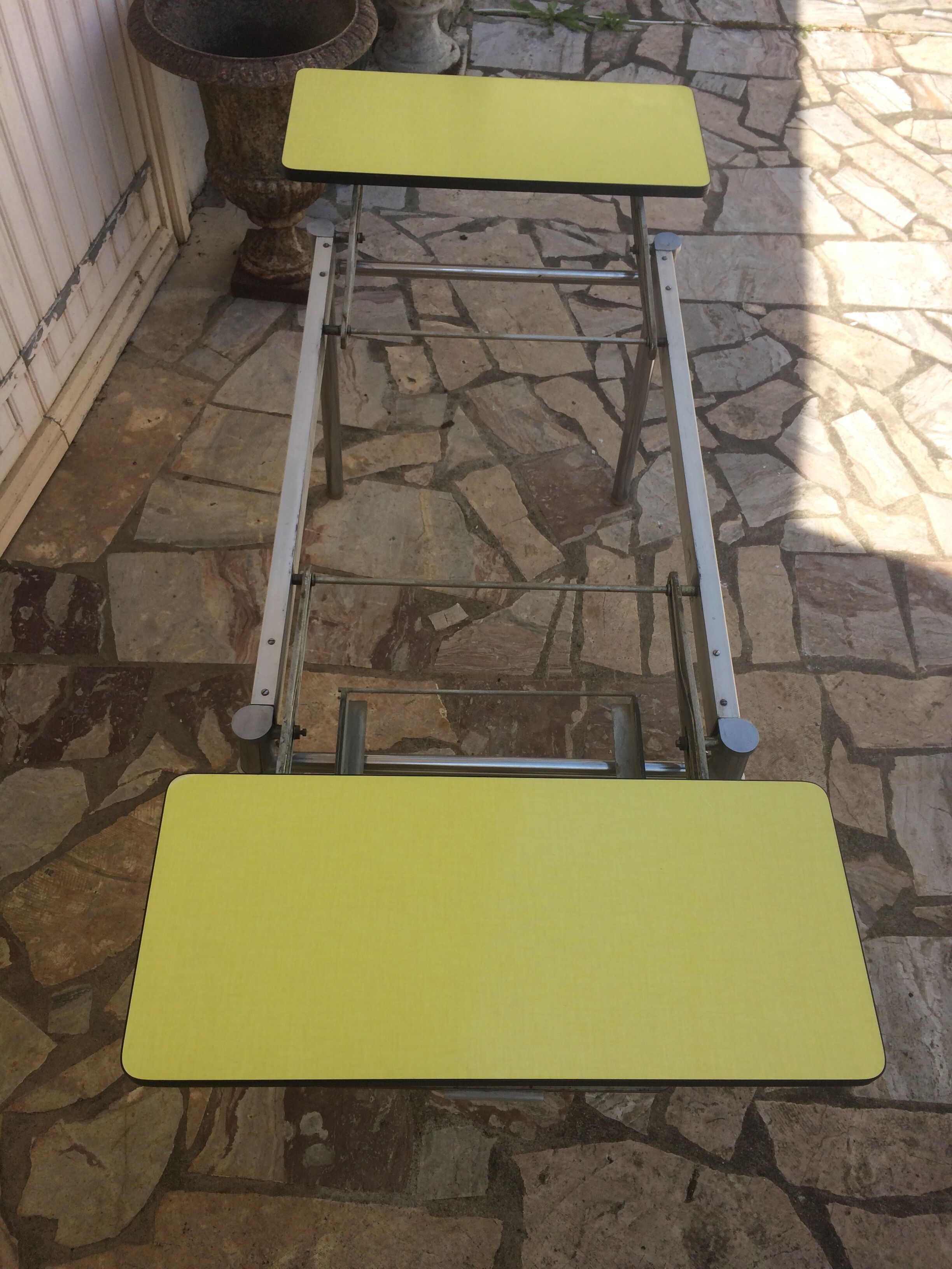 Plastilux yellow formica table with extensions 50s