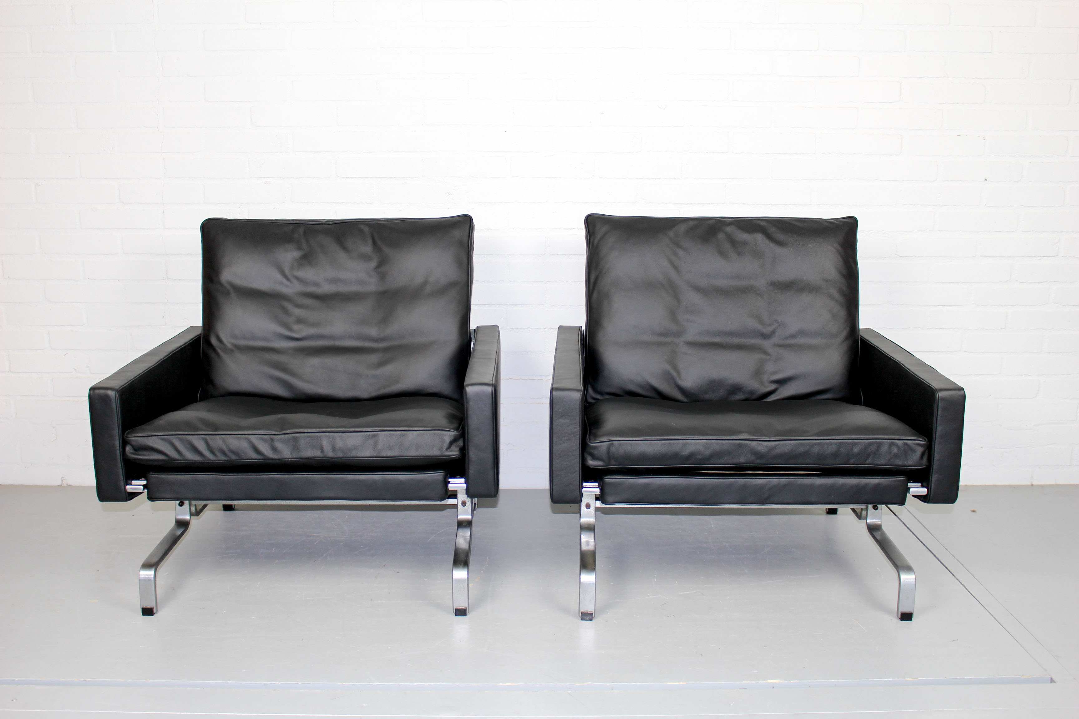 Set 2 vintage PK31/1 Lounge Chair & PK61 Coffee Table by Poul Kjaerholm for E. Kold Christensen