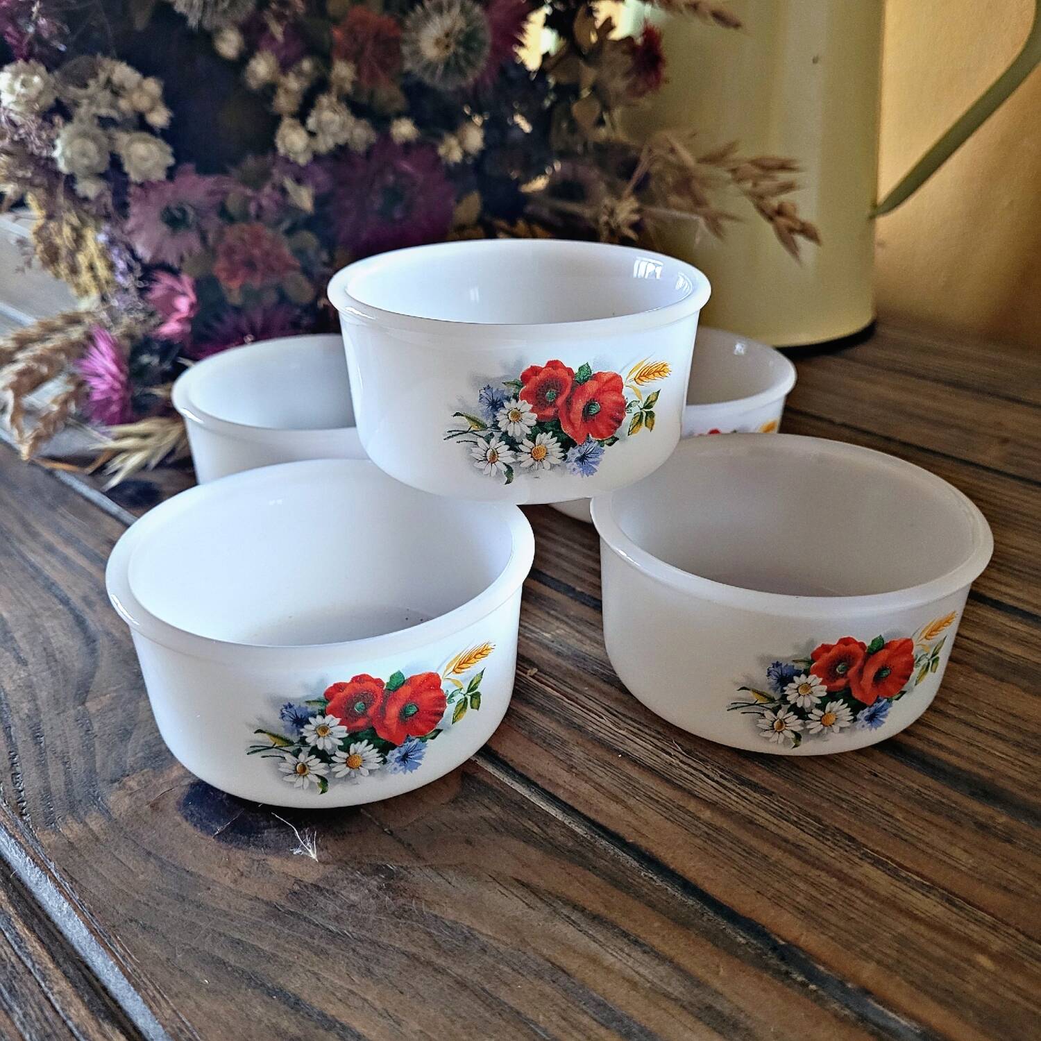 5 Arcopal ramekins poppy model