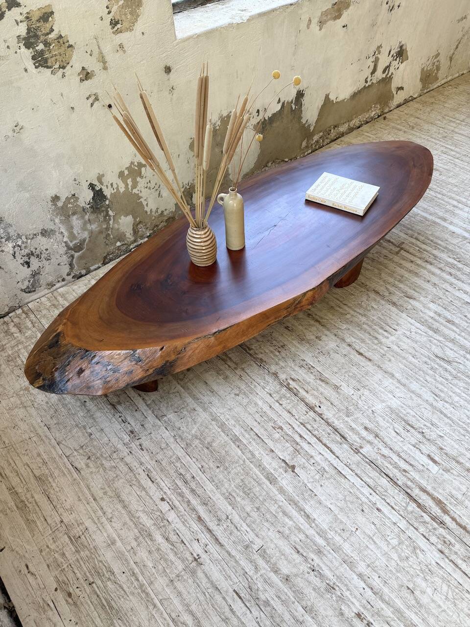 Table basse années 50 plateau bois exotique XXL
