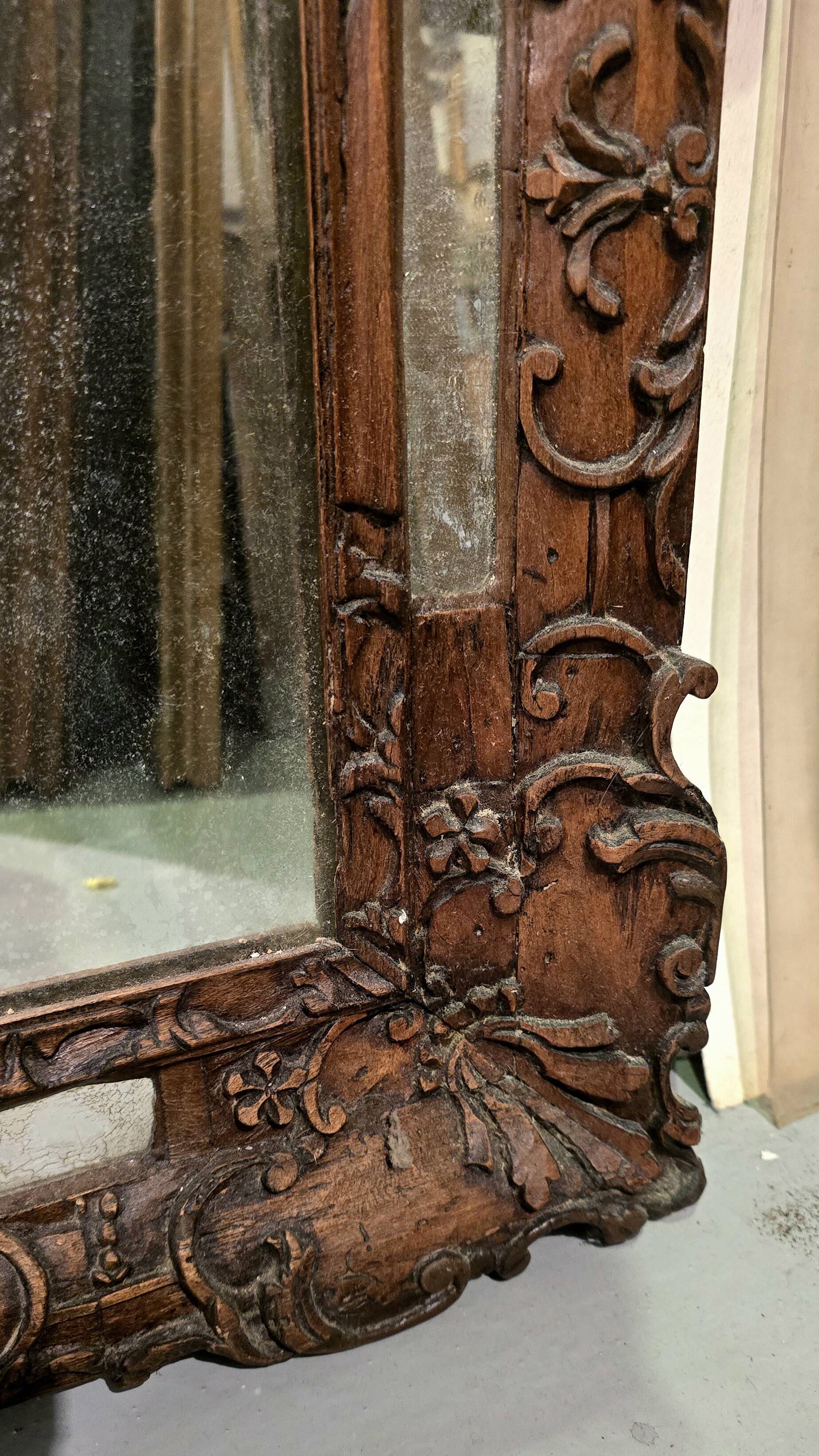 18th-century period mirror in carved wood, Louis XV style
