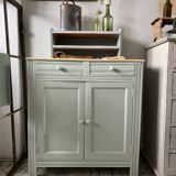 Buffet parisien vert d’eau